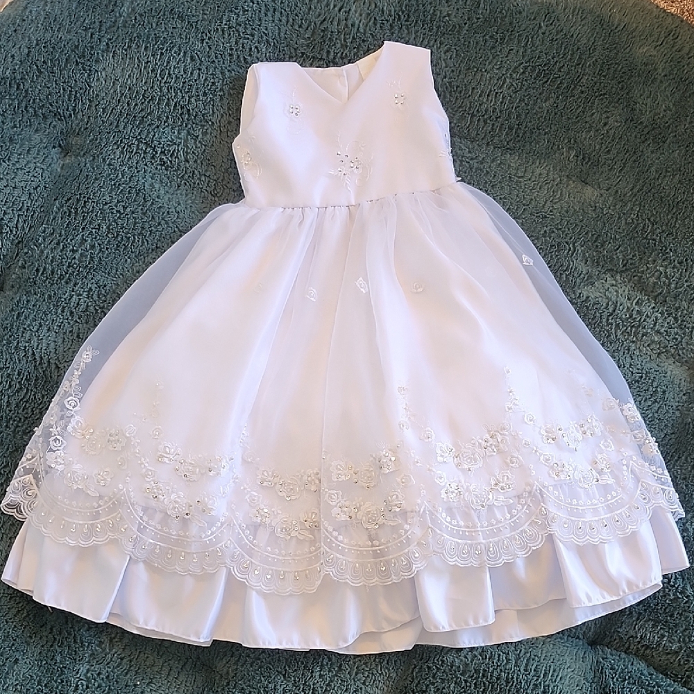 Whimsical kids white formal dress - Size 5T